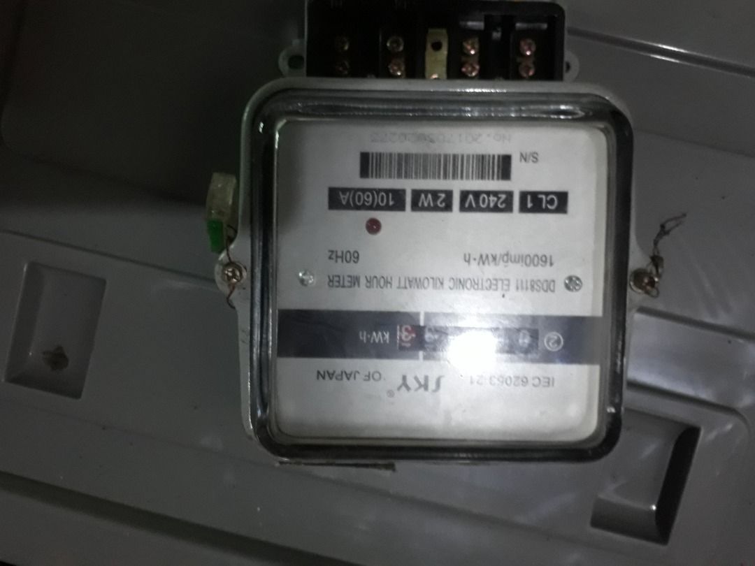 electric submeter 750 pesos, TV & Home Appliances, Electrical, Adaptors