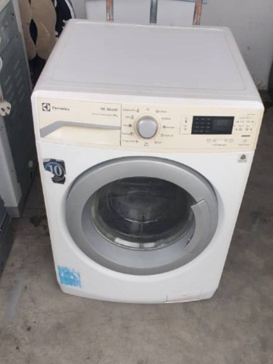Electrolux front load hot washer 7kg rm500, TV & Home Appliances