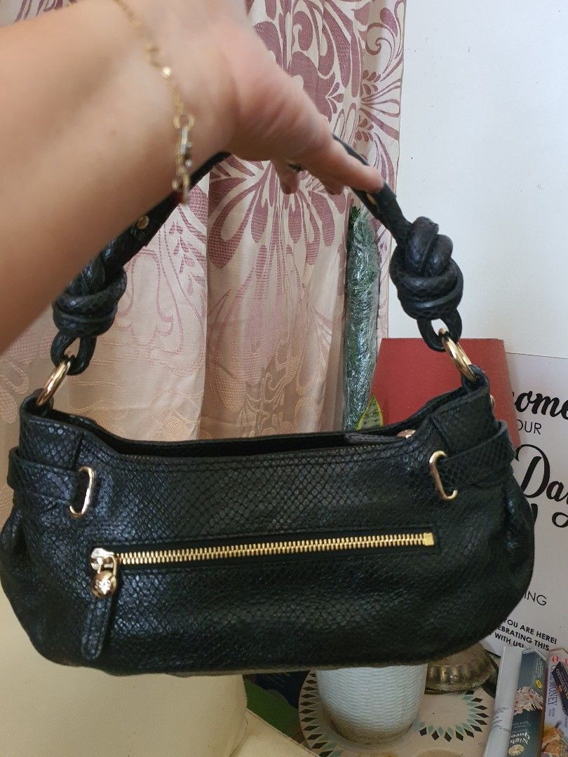 ORIG Esquire Shoulder Bag, Luxury, Bags & Wallets on Carousell