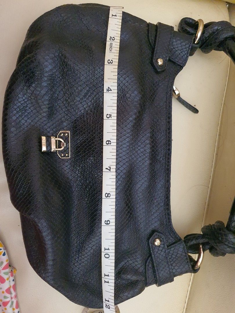 ORIG Esquire Shoulder Bag, Luxury, Bags & Wallets on Carousell