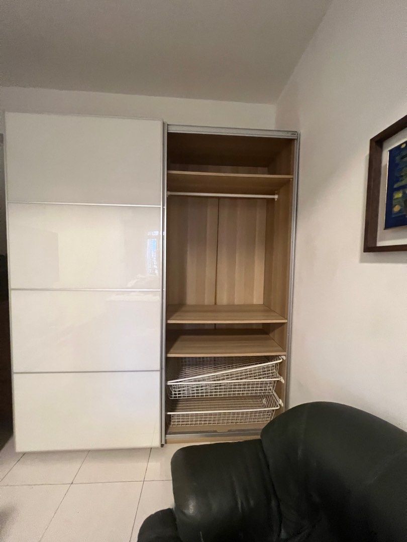 Free! Ikea sliding doors ! Dismantle and take home. One shelf needs