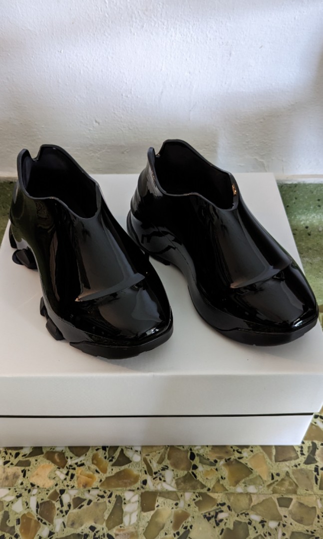 Givenchy Monumental Mallow Low (Black Shiny), Men's Fashion, Footwear,  Dress Shoes on Carousell