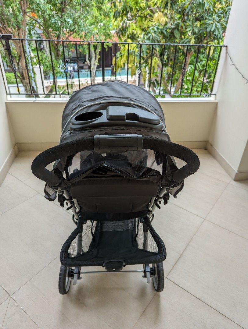 Graco duoglider multi child stroller, Babies & Kids, Going Out