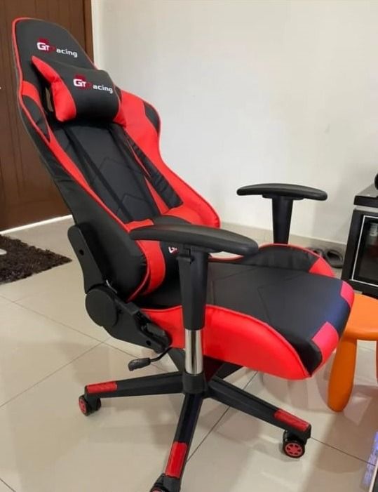 GTRacing ErgoZ gaming chair + Cover, Furniture & Home Living