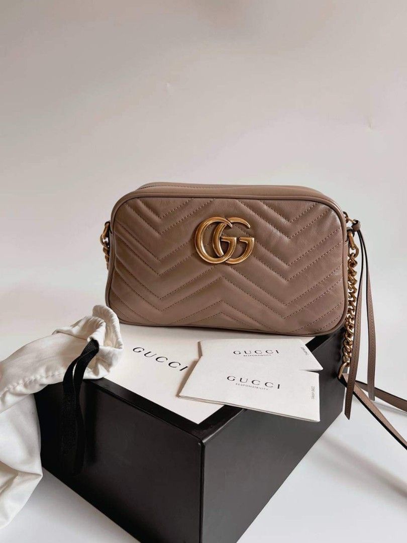 Gucci GG Marmont camera bag in Greige Taupe