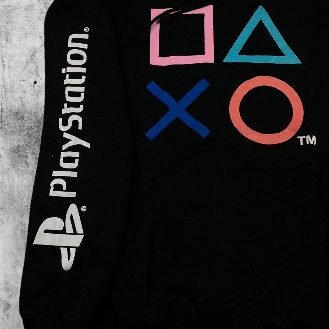 Hoodie PlayStation X Pull Bear Hitam