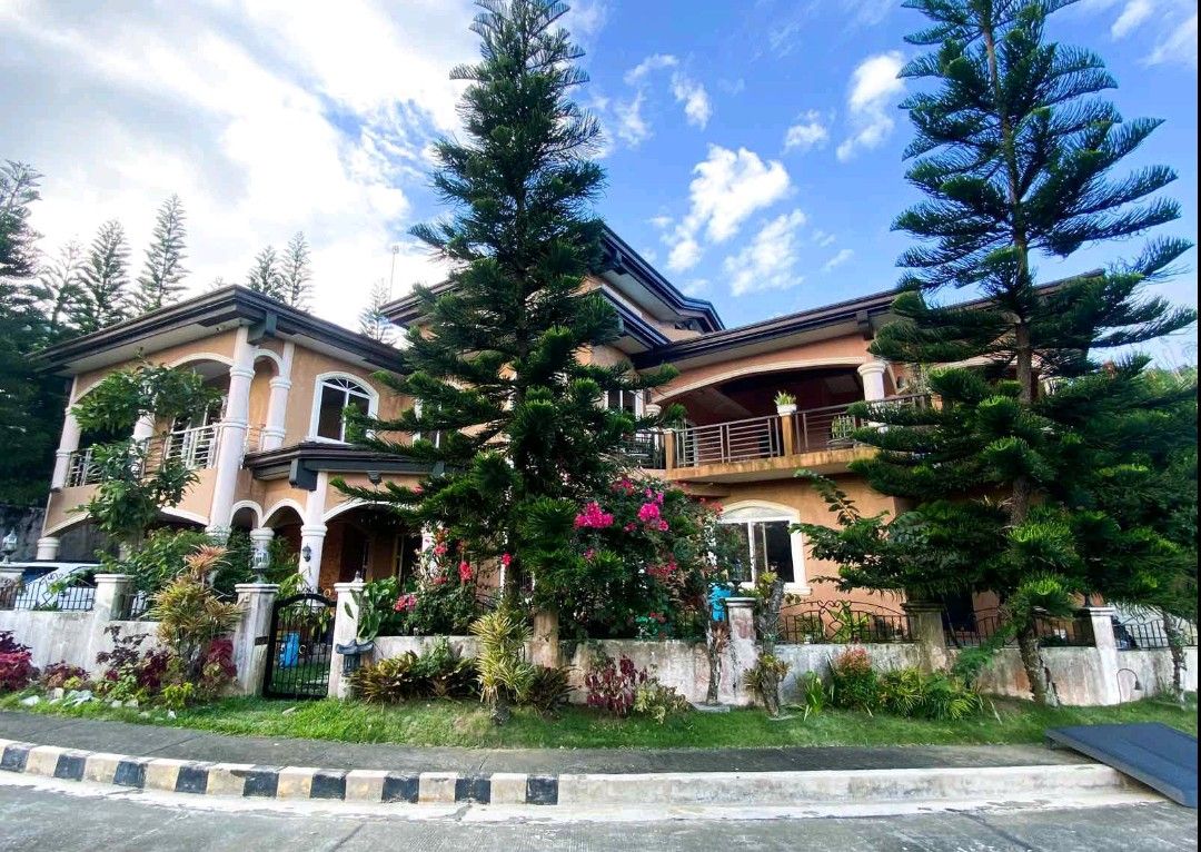 House and lot at Splendido Tagaytay, Property, For Sale, House & Lot on