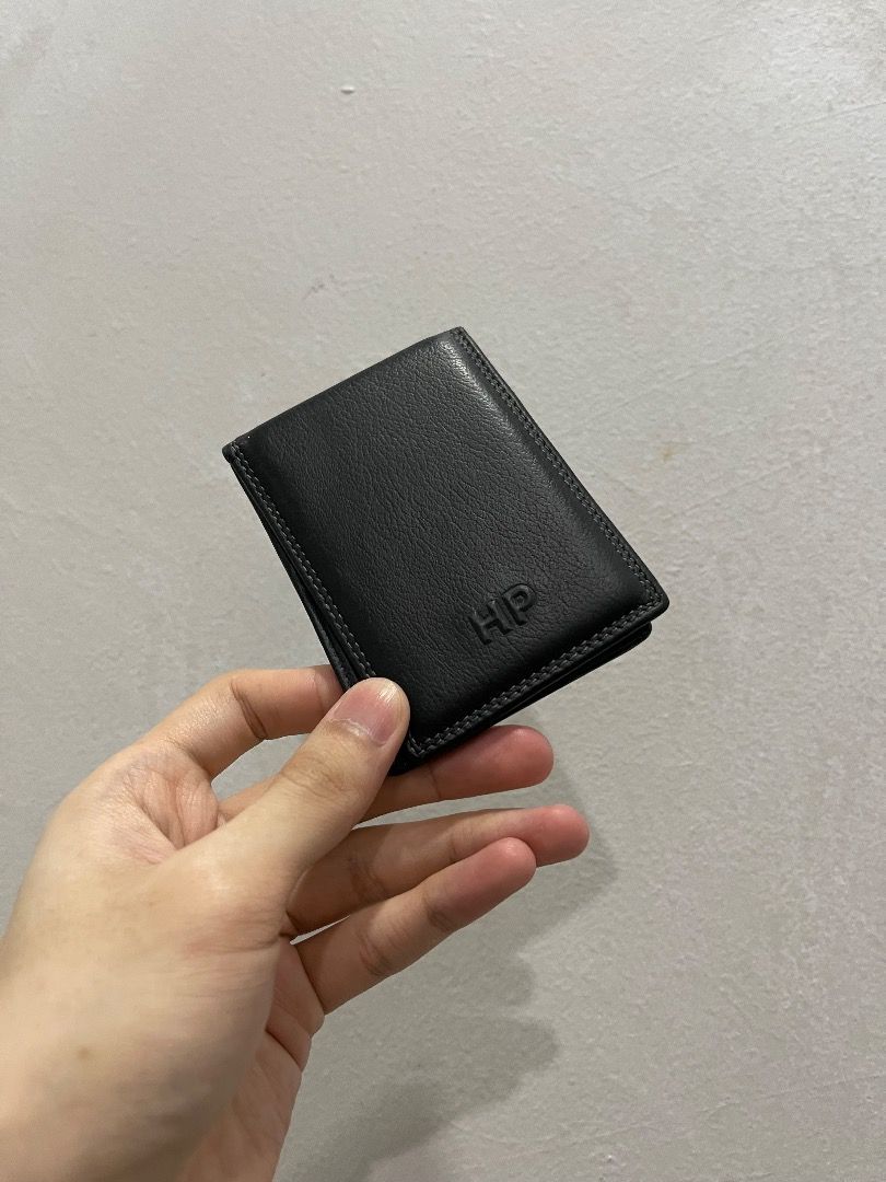 Hush Puppies Bifold Card Holder, Men's Fashion, Watches & Accessories