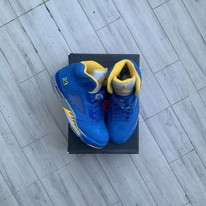 Jordan 5 laney on sale feet