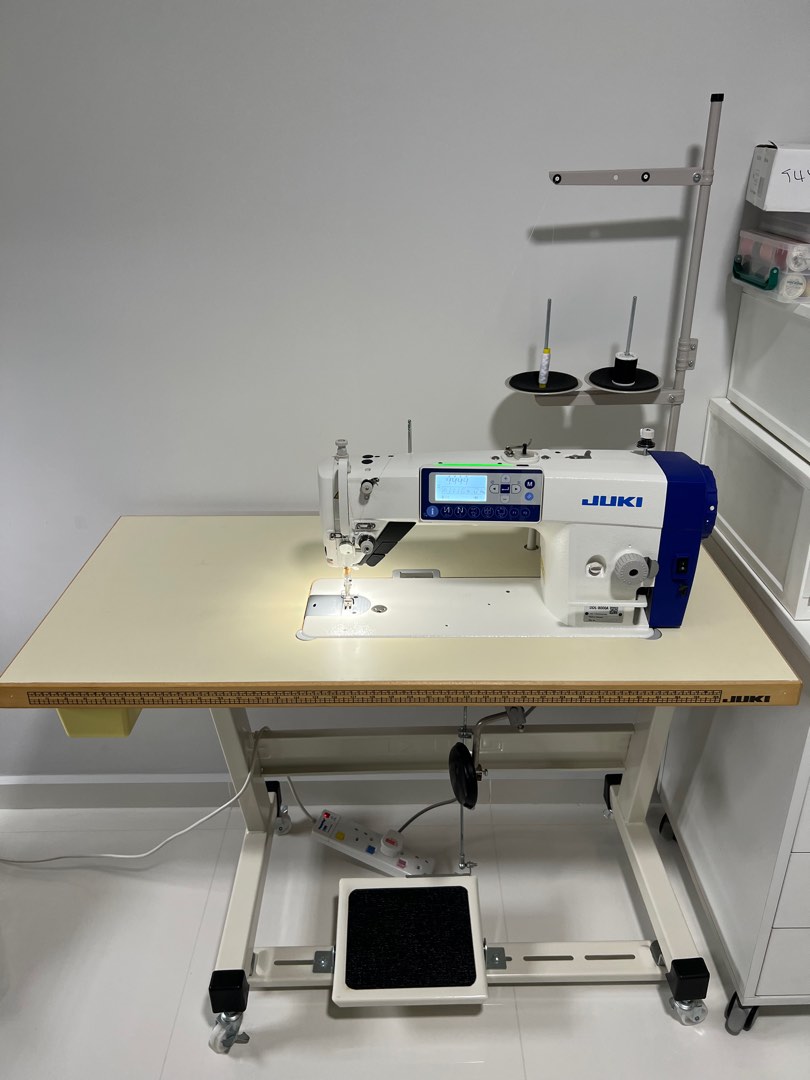 Juki Industrial Sewing Machine DDL8000A, TV & Home Appliances, Other