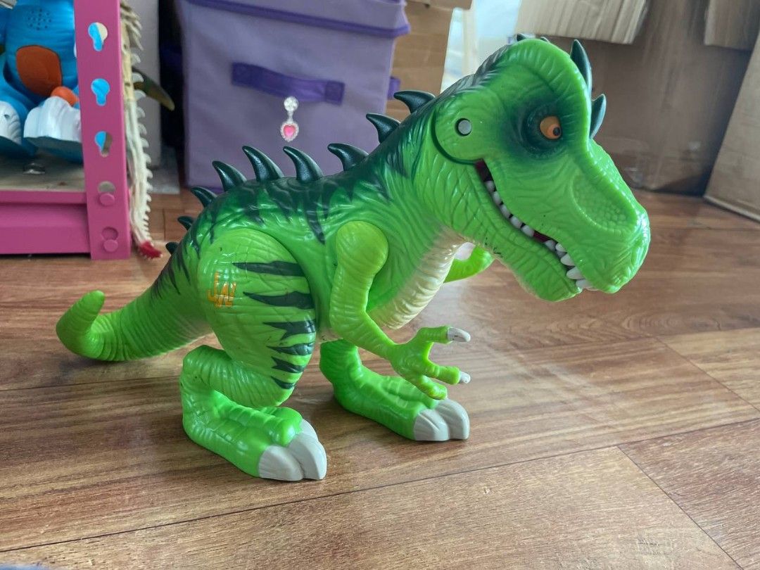 Jurassic World T Rex Dinosaur Eyes Light Up Sound Hasbro Green
