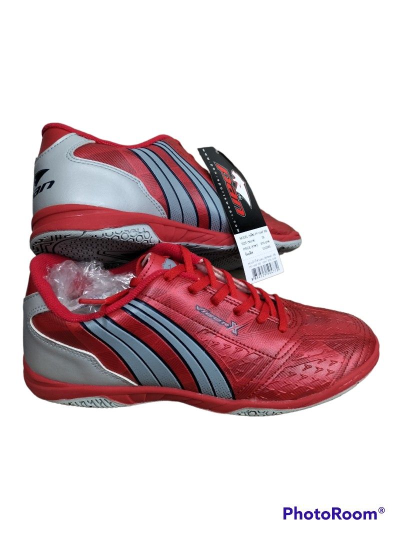Kasut futsal pan store