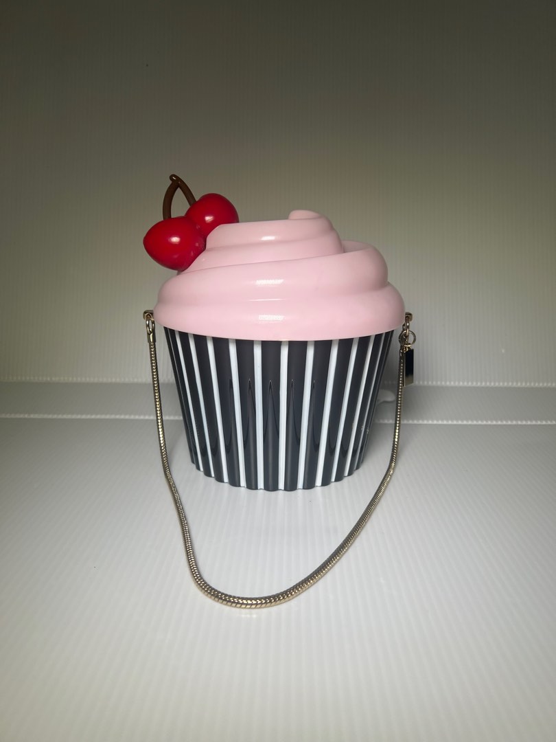 Kate spade cupcake discount purse