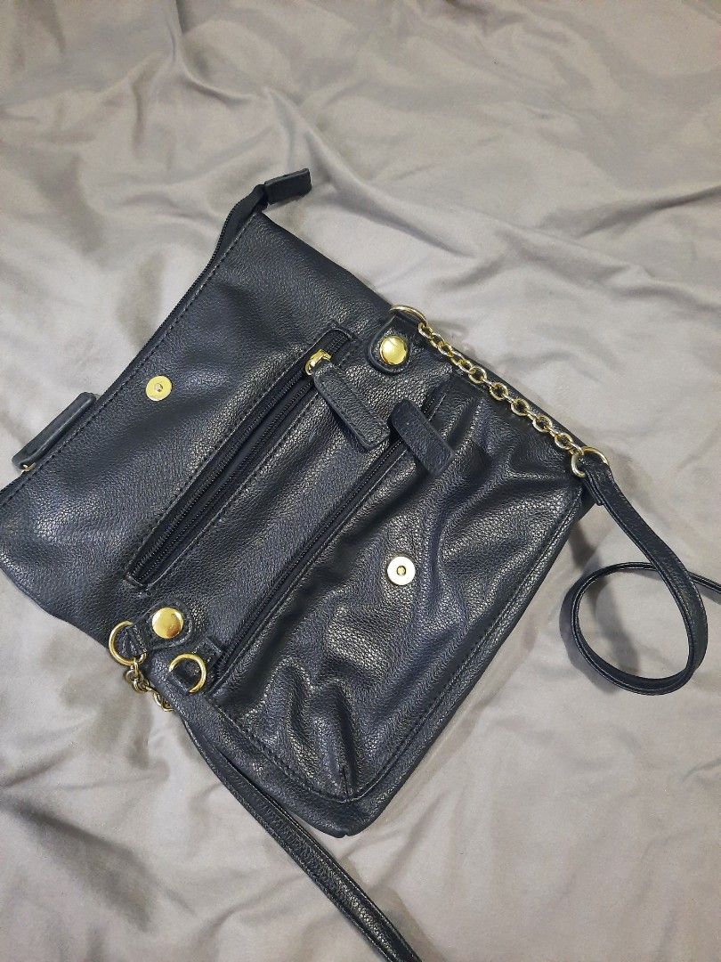 Cole Reaction 2 way pouch sling bag, Women's Fashion, Bags