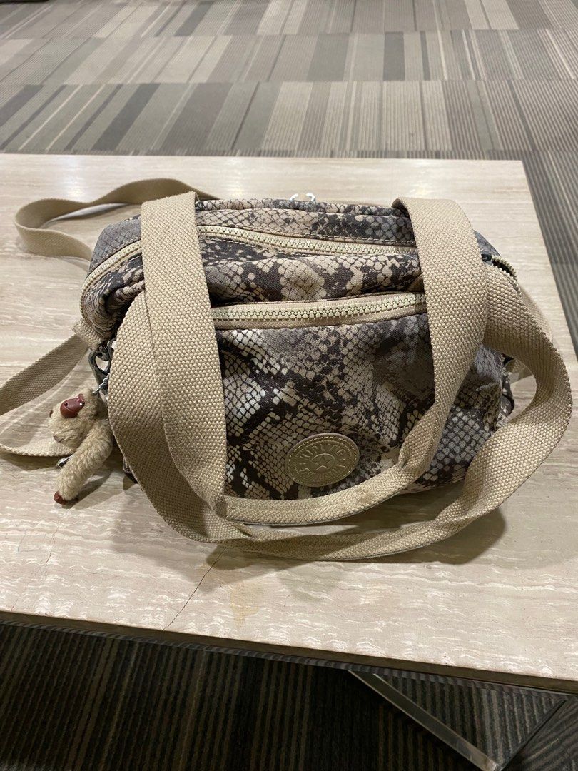Kipling snake online print bag