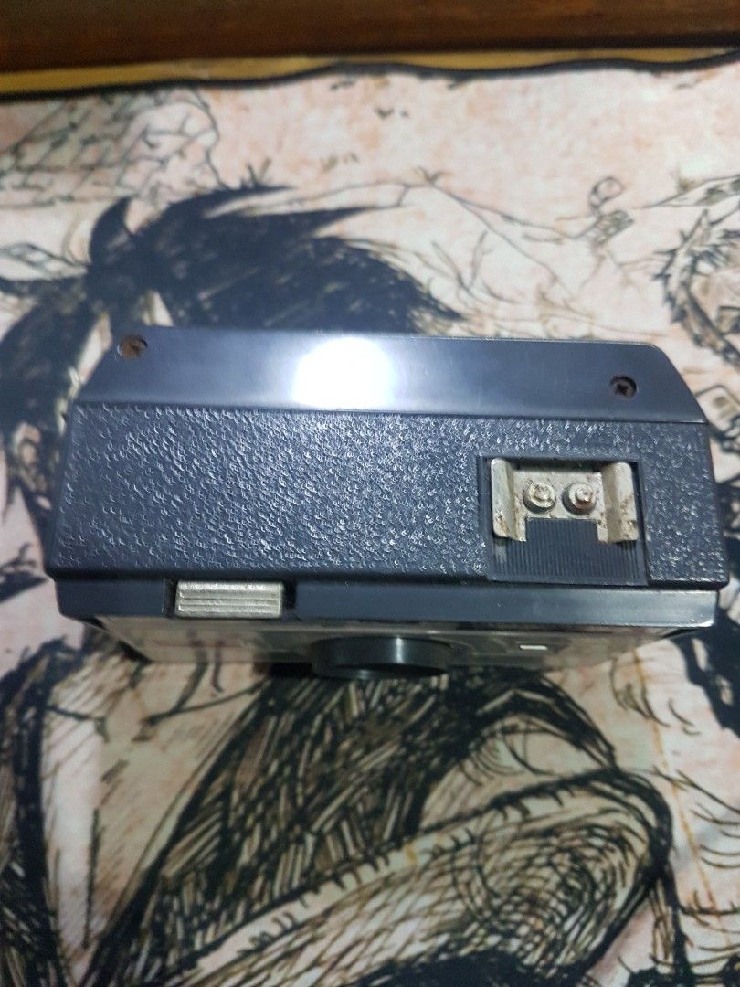 Kodak instamatic 50 camera as is (Category: Cameras) located in Caloocan City. Submitted by mackenzie001 (Listing ID 1212945229, Image 2). Description: as is for display..