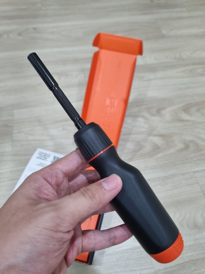 Linus Tech Tips LTT Screwdriver, Hobbies & Toys, Stationery & Craft