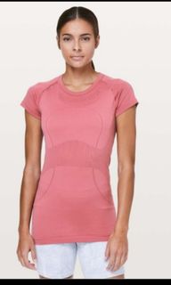 (Category: ) located in . Submitted by wardrobe.clearing (Listing ID 1212821634, Image 1). Description: .
