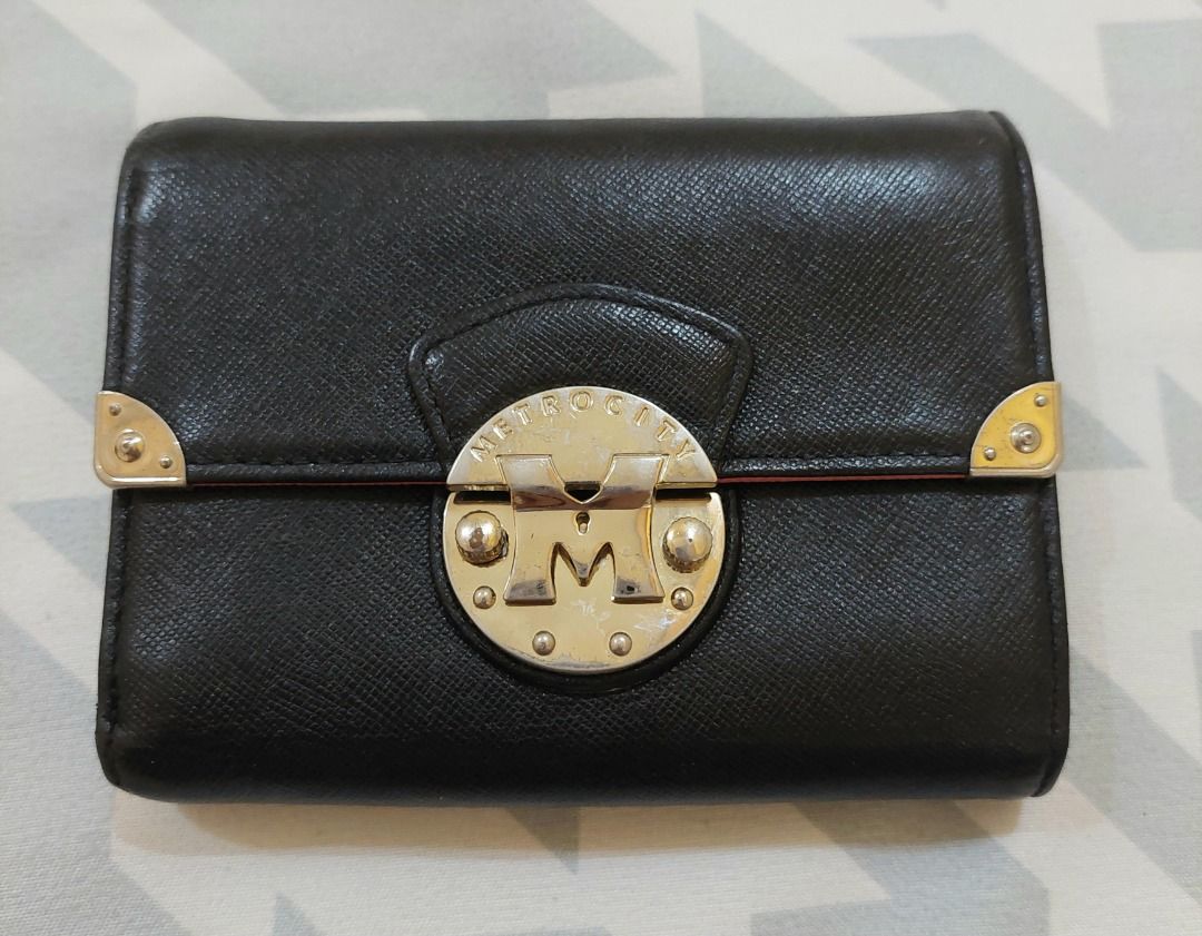 Repriced Metro city wallet Women s Fashion Bags Wallets Wallets Card holders on Carousell