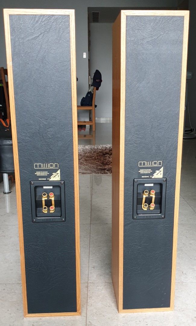 MISSION 773 floor standing speakers in great condition, Audio