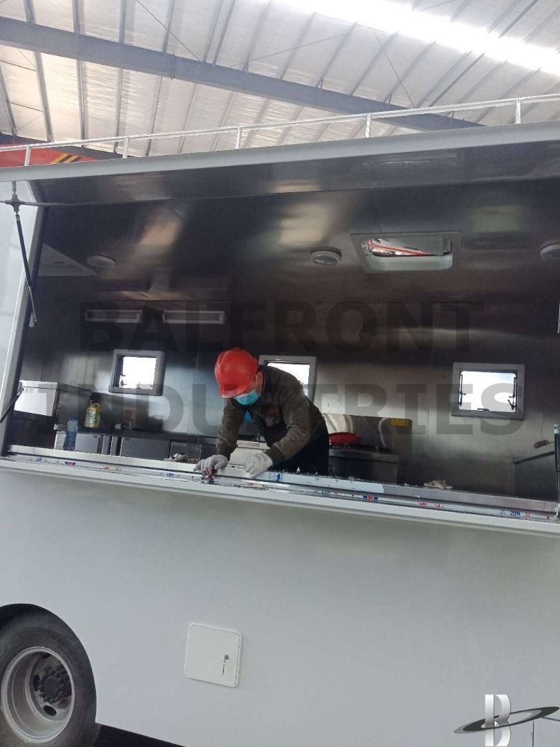 Mobile Kitchen Truck Mounted Vehicle, Commercial & Industrial ...