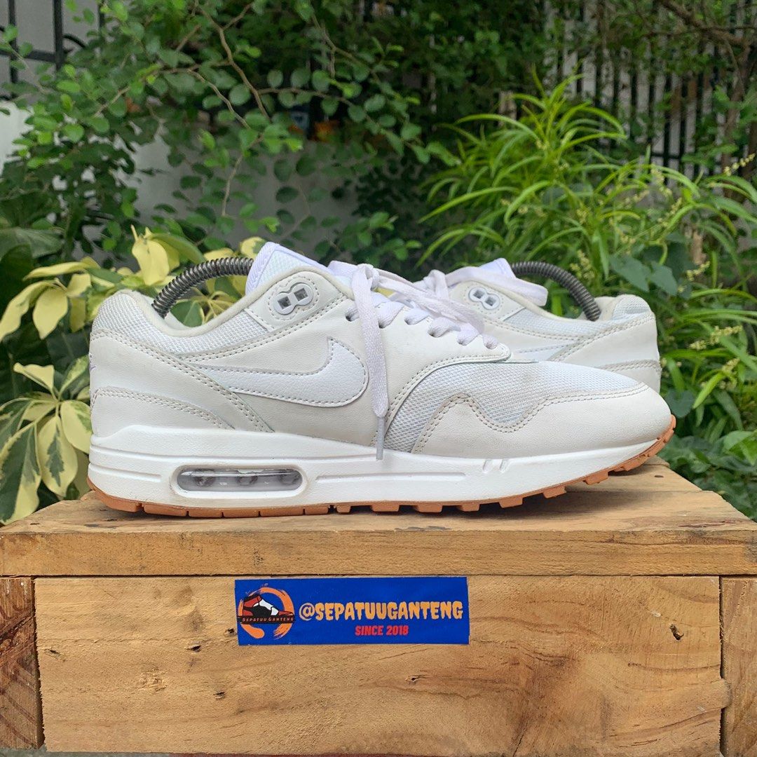 am1 white gum