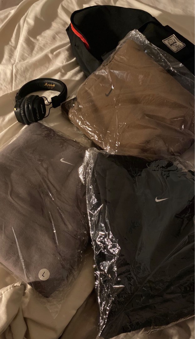 mens nike mini swoosh hoodie