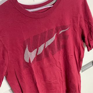 Nike紅色復古短T 女生可oversize