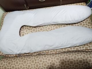 OMGPh Pregnancy Pillow + 1 free case