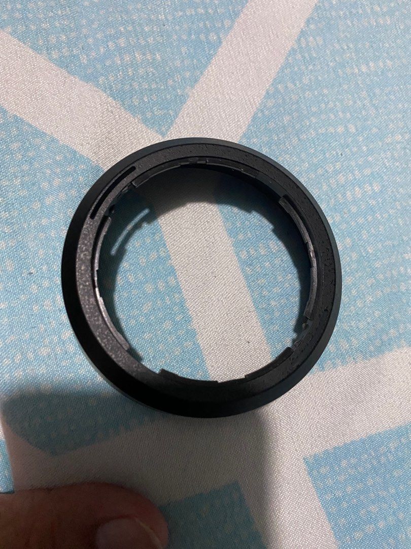 Original Nikon HB46 Lens hood for 35mm 1.8G, Photography, Photography