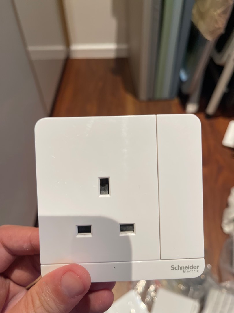 PowerPoint and switches, TV & Home Appliances, Electrical, Adaptors ...