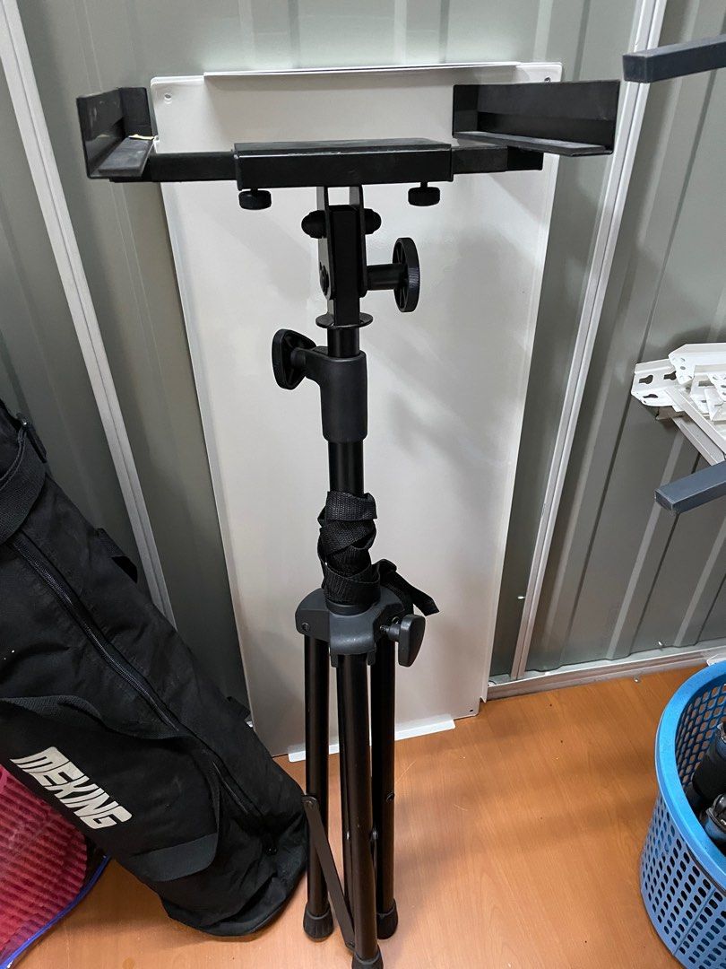 Projector stand, TV & Home Appliances, TV & Entertainment, Projectors