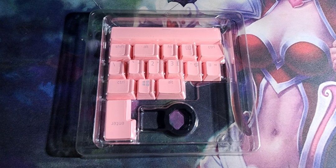 Razer PBT Keycaps Upgrade (Category: Computer Keyboard) located in Valenzuela. Submitted by shawnthesheeep (Listing ID 1212926829, Image 3). Description: Razer PBT Keycap Upgrade Set Quartz Pink Complete, used only for 1 month. RFS: extra keycaps.