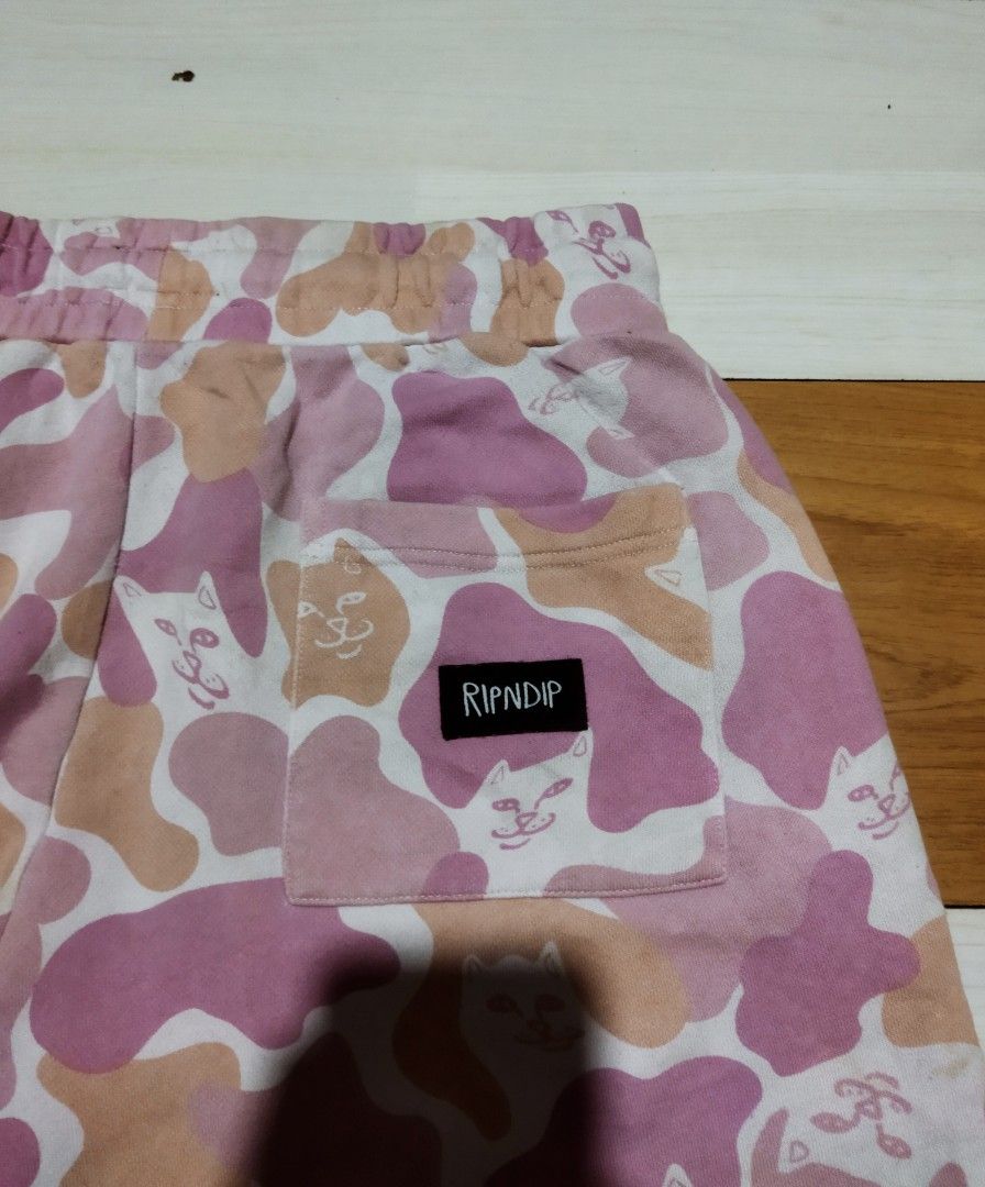 Ripndip pink cheap camo shorts