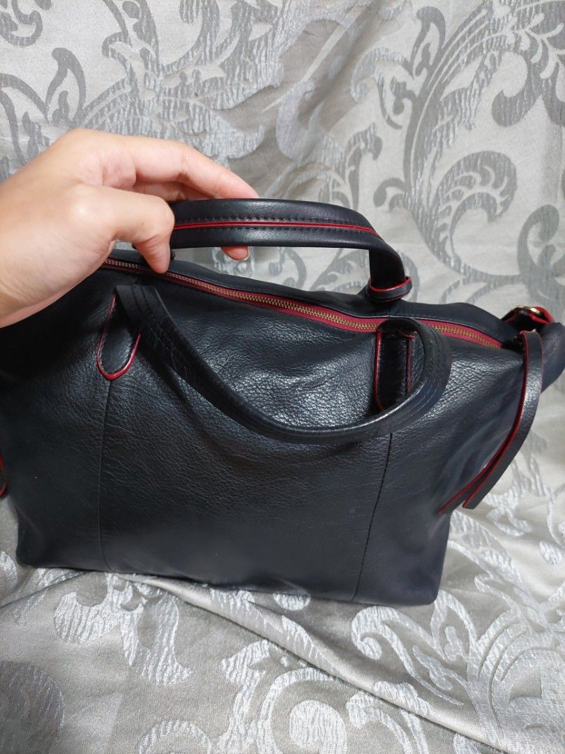 Samuel Ashley soft leather 2 way bag, Women's Fashion, Bags