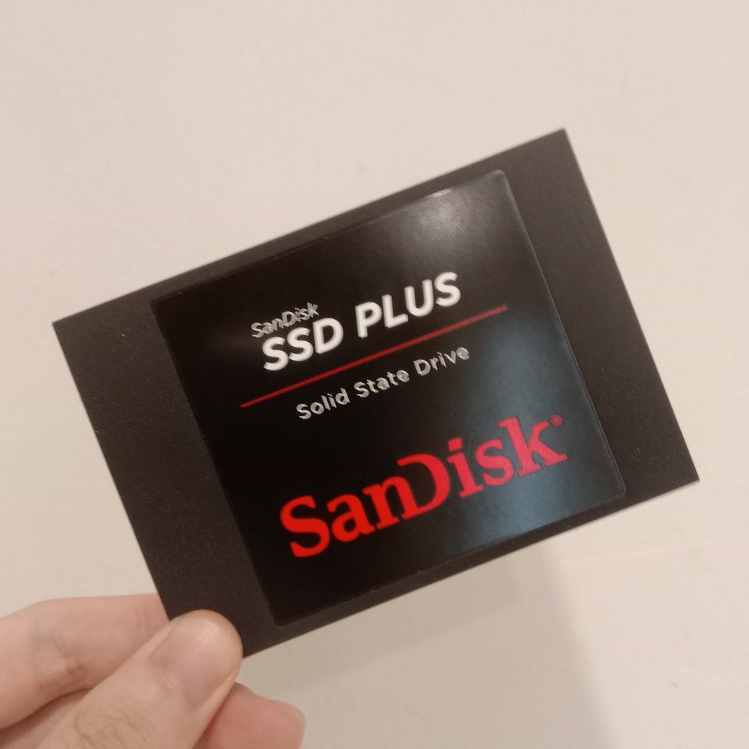 SanDisk 240GB SSD Plus 2.5
