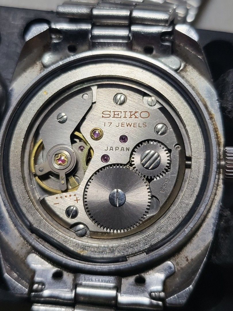 Seiko 66-8070 Vintage Manual Wind Watch, Men's Fashion, Watches &  Accessories, Watches on Carousell