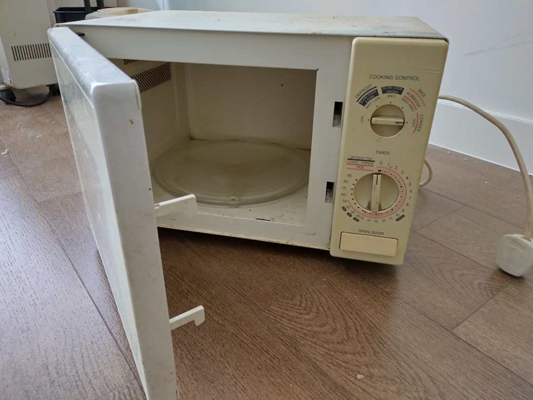 Sharp Carousel Microwave Oven, 家庭電器, 廚房電器, 焗爐及多士爐 Carousell