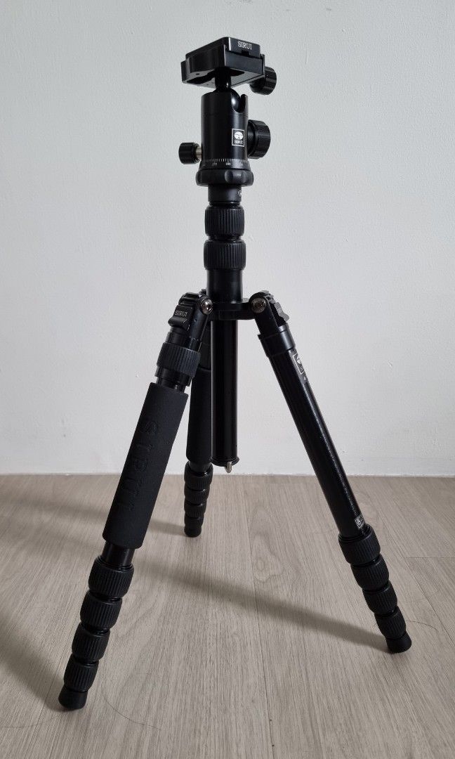 Sirui A1005 tripod, Photography, Photography Accessories, Tripods