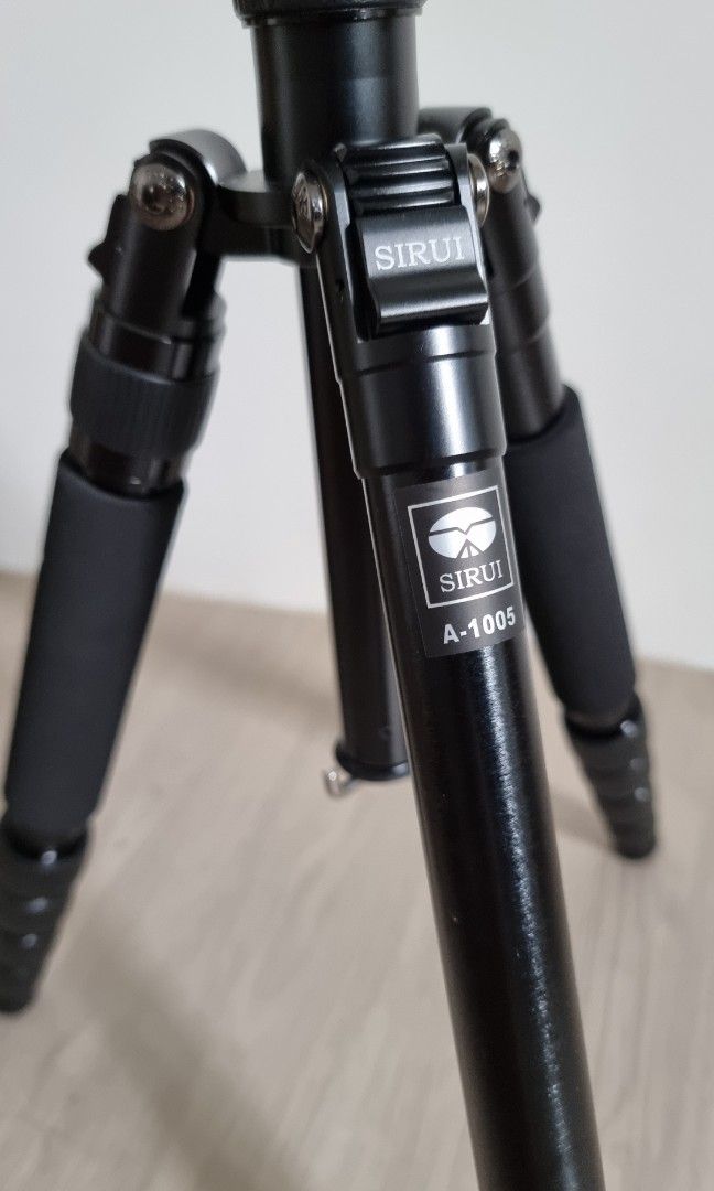 Sirui A1005 tripod, Photography, Photography Accessories, Tripods