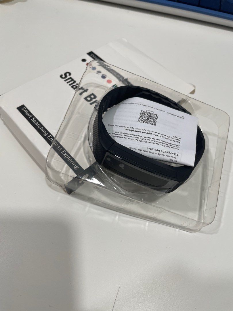 Smart Bracket (Category: Other Mobile & Gadget Accessories) located in Klang. Submitted by arthurtan137 (Listing ID 1212832498, Image 2). Description: - Brand new item (10/10) .