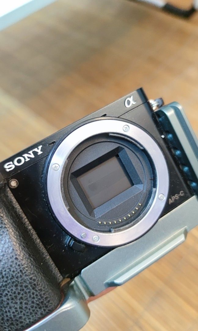 Sony A6000 (Broken/Rosak), Photography, Cameras on Carousell