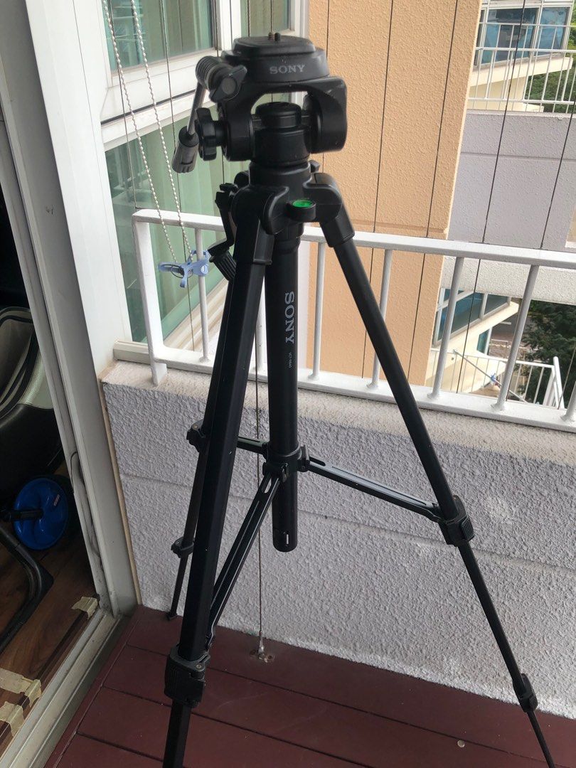 Sony VCT-R640 Lightweight Video Tripod, Photography, Photography ...