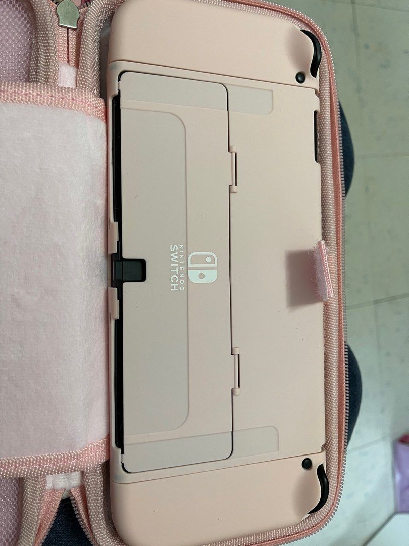 Switch （分類：Nintendo 任天堂）位於 Hong Kong。 由 raymond12346 提交（商品編號 1212977973，圖片 2）。簡介： 全新9成（有保養）。