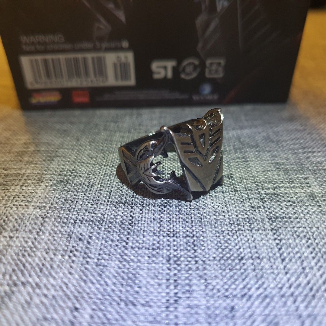 Transformers Decepticons Ring, Hobbies & Toys, Collectibles