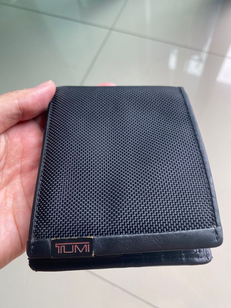 Tumi nylon hot sale wallet