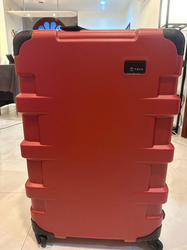 Tumi deals tech case