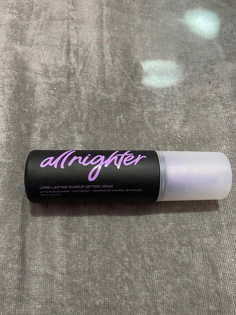 Urban decay makeup setting spray (Category: Makeup) located in Valenzuela. Submitted by rdquin (Listing ID 1212981329, Image 1). Description: Selling price neto 19++.
