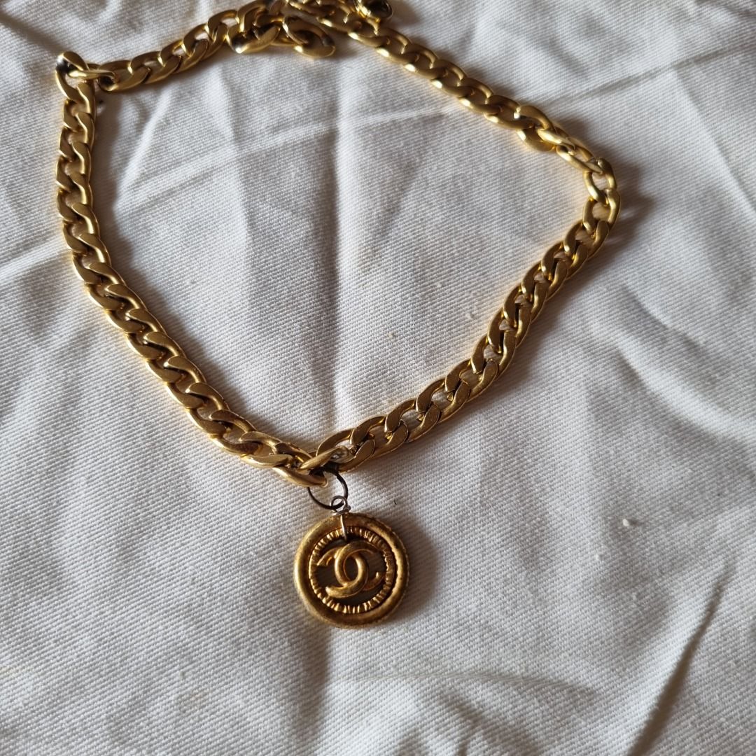 Vintage chanel necklace rework, Women's Fashion, Jewelry & Organisers,  Necklaces on Carousell