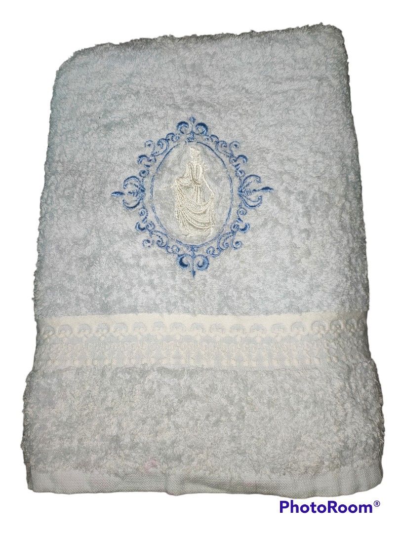 Wedgwood towel premium Furniture Home Living Bedding Towels